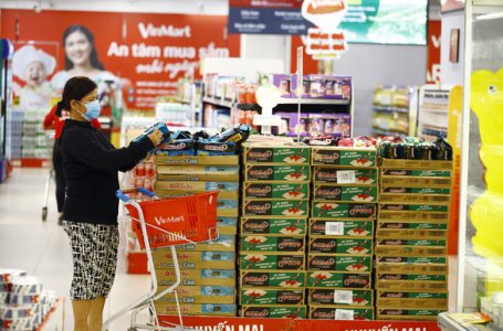 Khách hàng được VinMart/VinMart+ tặng bảo hiểm sức khỏe