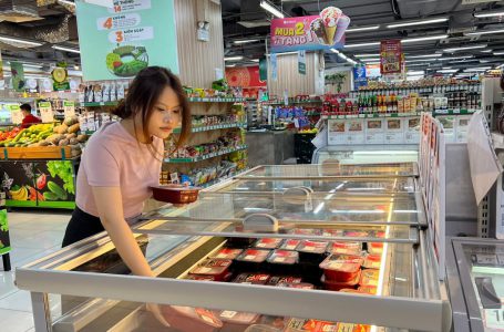 Winmart: Khách đến mua thịt, rau tăng 300%